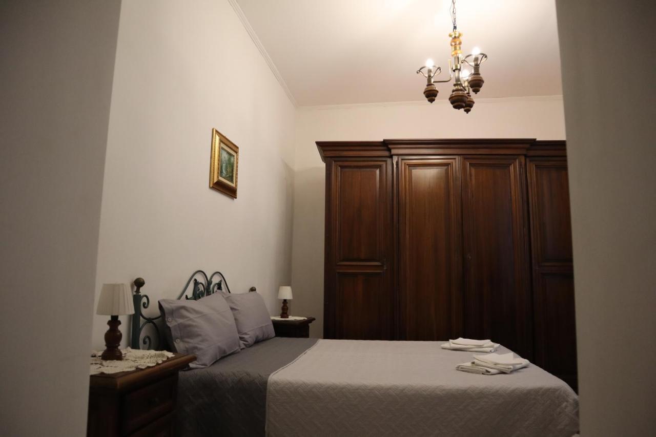 Storia Di Sofia Apartment Наполи Екстериор снимка