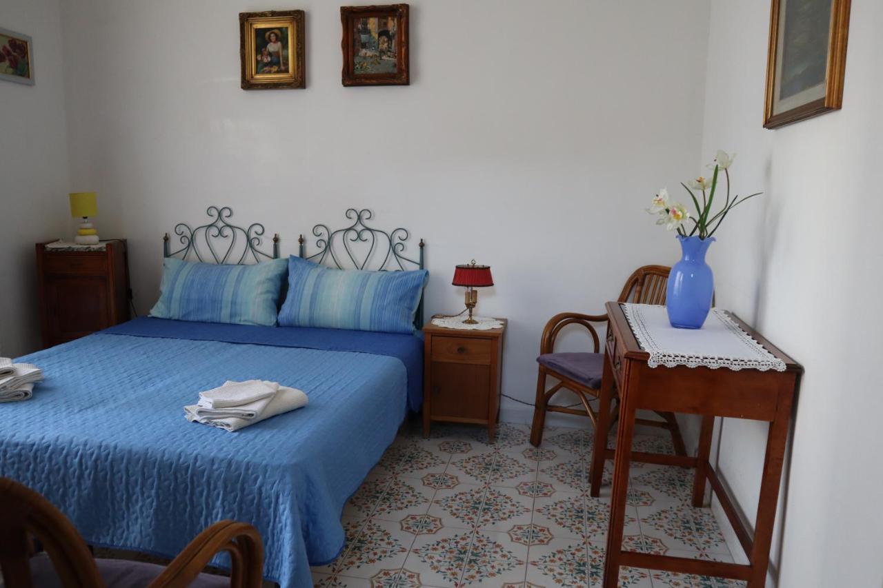 Storia Di Sofia Apartment Наполи Екстериор снимка