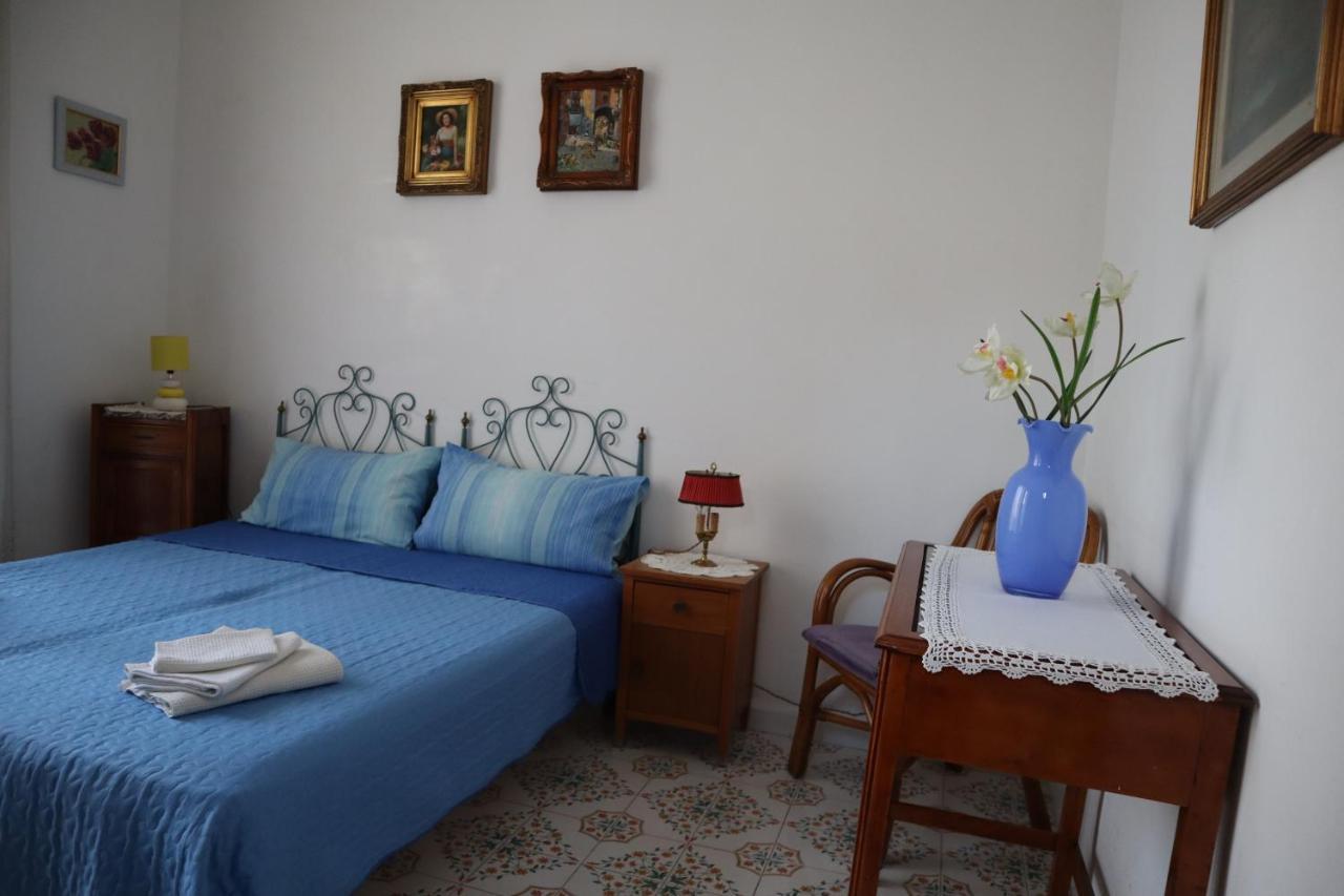 Storia Di Sofia Apartment Наполи Екстериор снимка