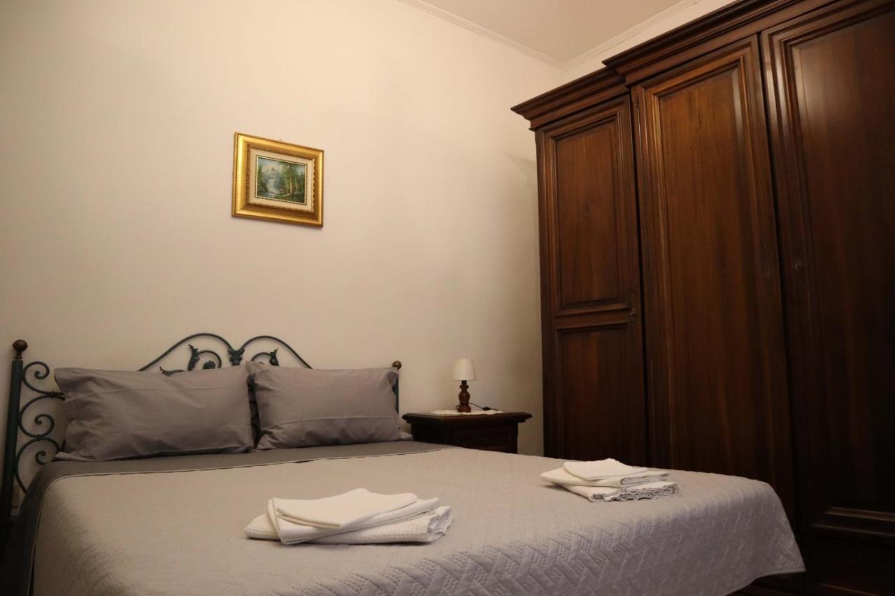 Storia Di Sofia Apartment Наполи Екстериор снимка