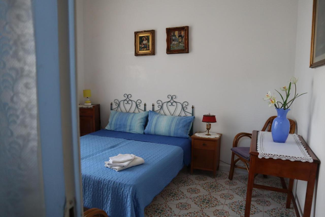 Storia Di Sofia Apartment Наполи Екстериор снимка